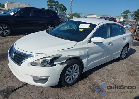 2015 Nissan Altima 2.5 S из США, поврежденный, VIN 1N4AL3AP7FN388080